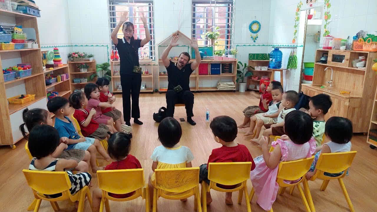 Học cùng giáo viên nước ngoài