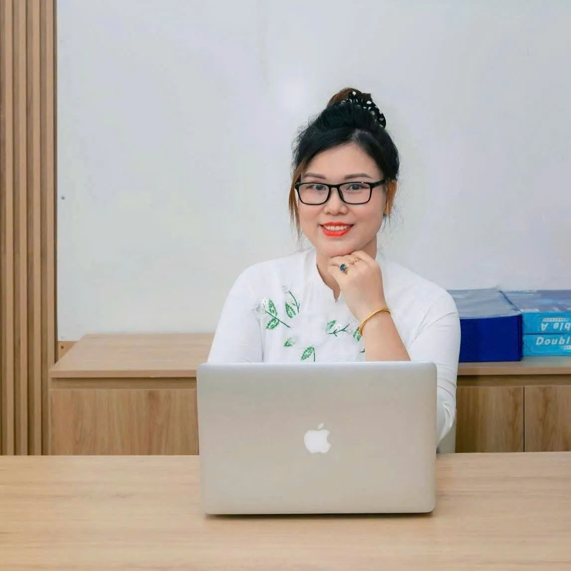 Cô Vũ Thị Ánh Tuyết